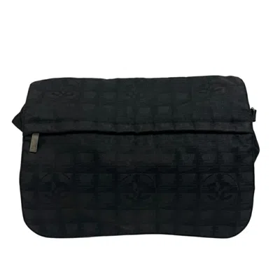 Pre-owned Chanel Black Nylon Shoulder Bag ()