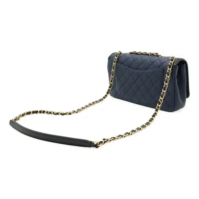 Pre-owned Chanel Navy Grained Calfskin Shoulder Bag () In Blue