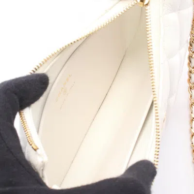 Pre-owned Chanel White Leather Shoulder Bag ()