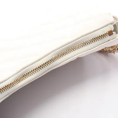 Pre-owned Chanel White Leather Shoulder Bag ()