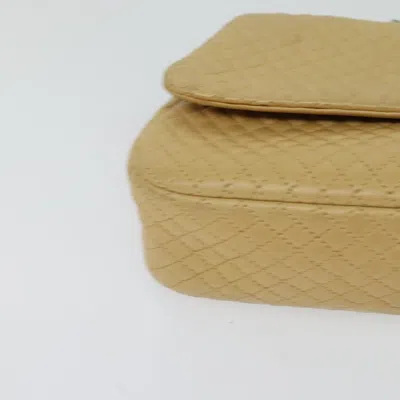 Pre-owned Chanel Bubble Quilt Beige Leather Shoulder Bag () In Sand