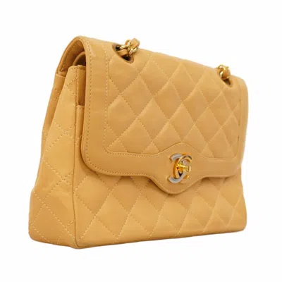 Pre-owned Chanel Beige Leather Shoulder Bag () In Sand