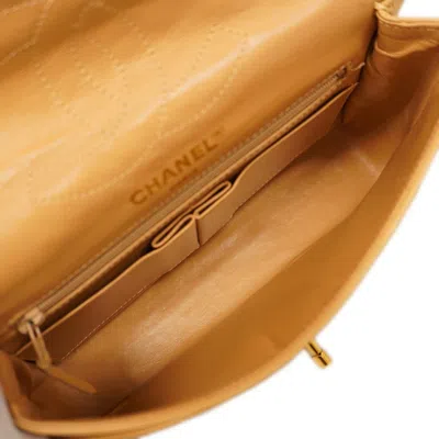 Pre-owned Chanel Beige Leather Shoulder Bag () In Sand