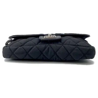 Pre-owned Chanel Matelasse Black Canvas Leather Shoulder Bag ()