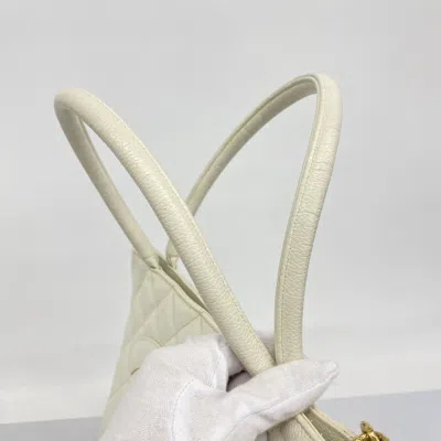 Pre-owned Chanel White Grained Calfskin Tote Bag ()