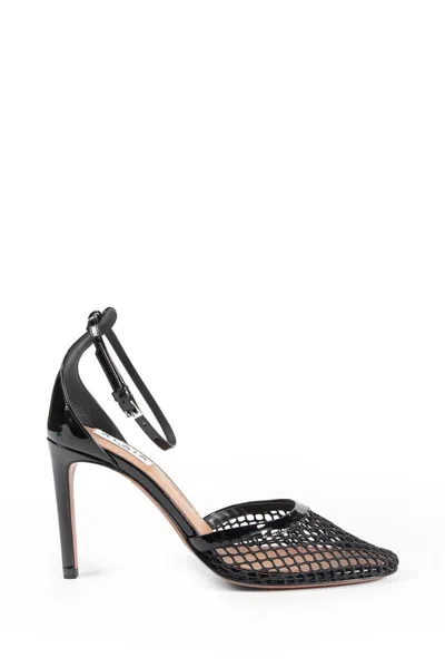 Alaïa Women Black Fishnet Heeled Pumps In Black