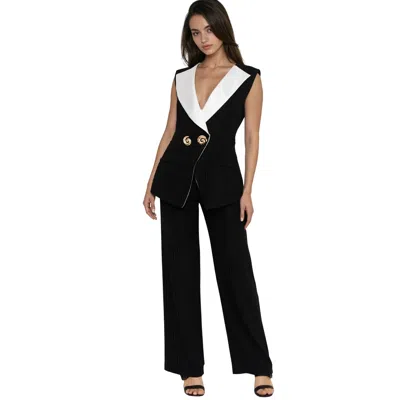 Akalia Hirea Vest Coat In Black