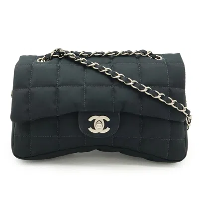 Pre-owned Chanel Black Nylon Shoulder Bag ()