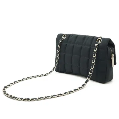 Pre-owned Chanel Black Nylon Shoulder Bag ()