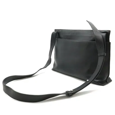 Pre-owned Loewe Black Leather Shoulder Bag ()