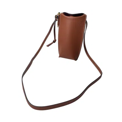 Pre-owned Loewe Brown Leather Pochette Shoulder Bag ()