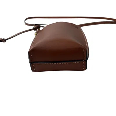 Pre-owned Loewe Brown Leather Pochette Shoulder Bag ()