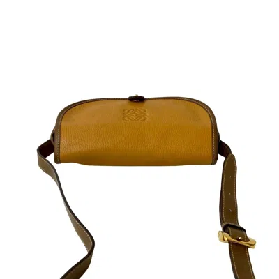 Pre-owned Loewe Brown Leather Pochette Shoulder Bag ()