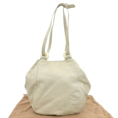 Pre-owned Loewe Ivory Leather Shoulder Bag () In White