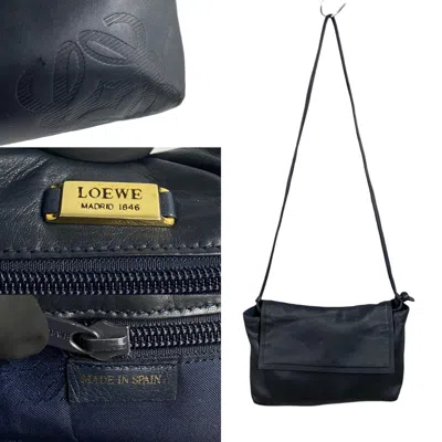 Pre-owned Loewe Navy Leather Pochette Shoulder Bag () In Blue