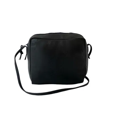 Pre-owned Loewe Navy Leather Pochette Shoulder Bag () In Blue