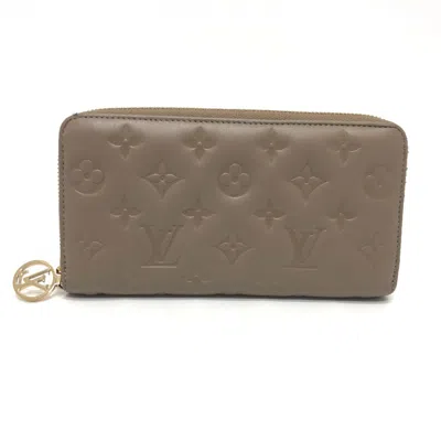 Pre-owned Louis Vuitton Beige Leather Long Wallet (bi-fold) () In Sand