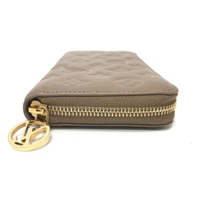 Pre-owned Louis Vuitton Beige Leather Long Wallet (bi-fold) () In Sand