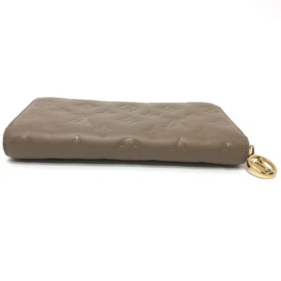 Pre-owned Louis Vuitton Beige Leather Long Wallet (bi-fold) () In Sand