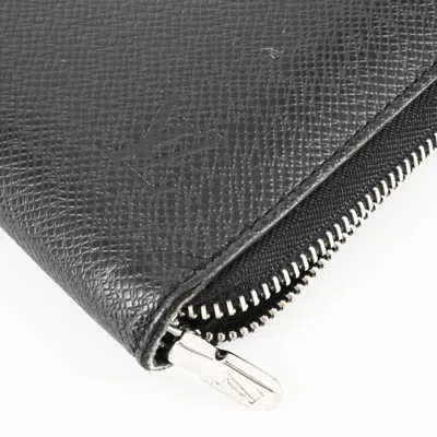 Pre-owned Louis Vuitton Black Taiga Leather Wallet (tri-fold) ()