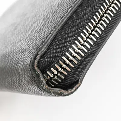 Pre-owned Louis Vuitton Black Taiga Leather Wallet (tri-fold) ()