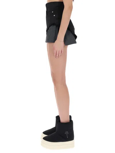Rick Owens Drkshdw Shorts With Frayed Edges In Black
