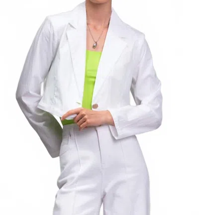 Alison Sheri Detachable Length Jacket In White In Multi