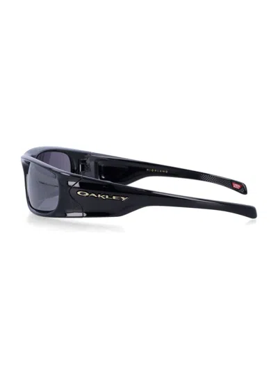Oakley Highland High-wrap Sunglasses In Blue