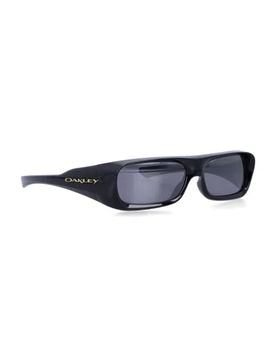 Oakley Permian Four-base Sunglasses In Blue