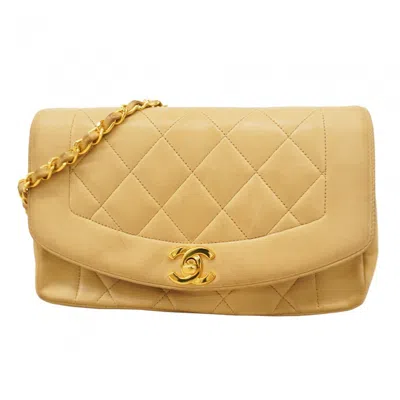 Pre-owned Chanel Beige Leather Shoulder Bag () In Sand