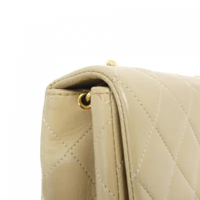 Pre-owned Chanel Beige Leather Shoulder Bag () In Sand