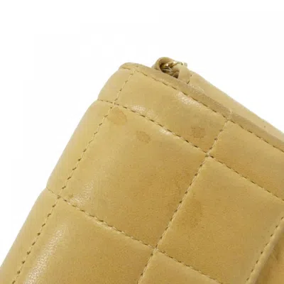 Pre-owned Chanel Beige Leather Shoulder Bag () In Sand