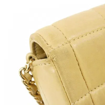 Pre-owned Chanel Beige Leather Shoulder Bag () In Sand