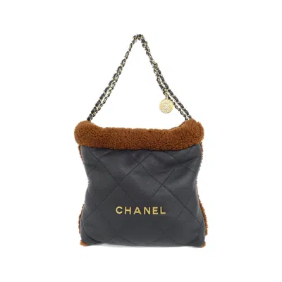 Pre-owned Chanel Brown Navy Shoulder Bag ()