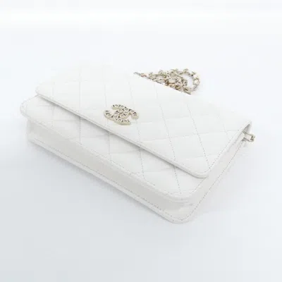 Pre-owned Chanel White Grained Calfskin Chain/shoulder Wallet ()