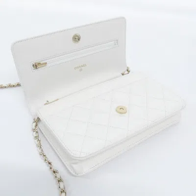 Pre-owned Chanel White Grained Calfskin Chain/shoulder Wallet ()