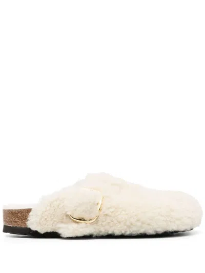 Birkenstock Womens Eggshell Shearling Boston Buckle-embellished Clogs In White