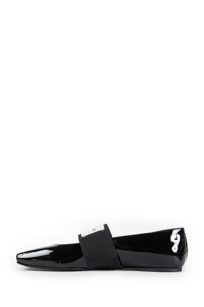 Givenchy Women Patent Leather Ballerinas With Maxi Logo Label In Black