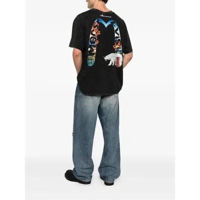 Moose Knuckles Graphic T-shirt In Black