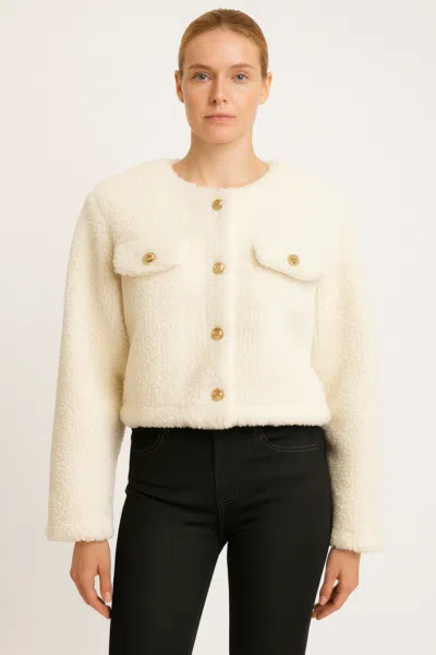 Truedames Faux Shearling Button-front Cropped Jacket In White