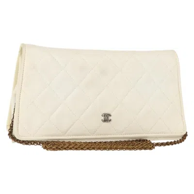 Pre-owned Chanel Full Flap Wallet On Chain Quilted Lambskin Leather Clutche & Pouche Bag () In White