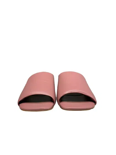 La Rose Nappa Leather Flat Sandals In Pink