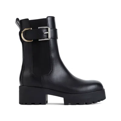Givenchy Voyou Black Leather Ankle Chelsea Boot In Black