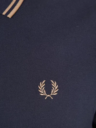 Fred Perry Logo-detail Polo Shirt In Purple