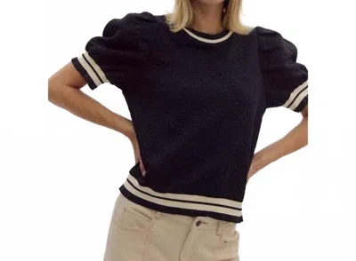 Entro Short Sleeve Floral Textured Top In Black In Black