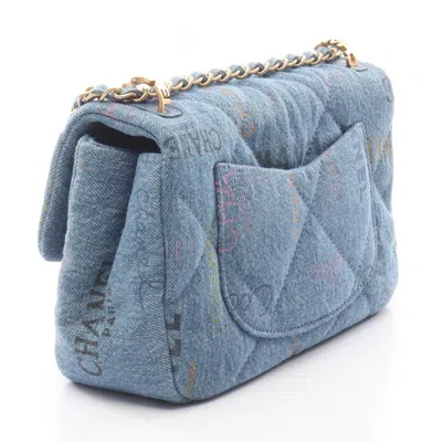 Pre-owned Chanel Blue Multi-color Denim Shoulder Bag ()