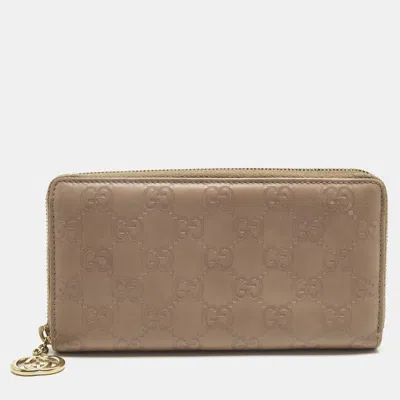 Pre-owned Gucci Ssima Leather Zip Around Wallet In Sand
