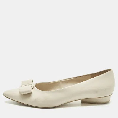 Pre-owned Ferragamo Size 42 Ivory Leather Ballet Flats In White