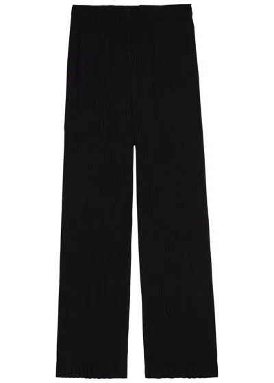 Issey Miyake Straight-leg Plissé Trousers In Black