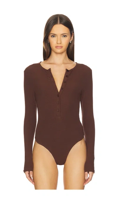 Sndys Henley Bodysuit In Brown